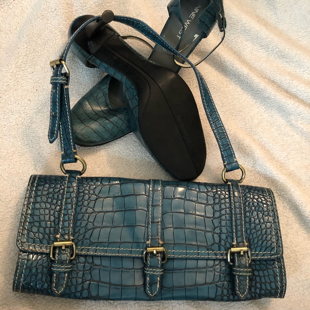 Vintage Nine West pumps & Nicole Miller clutch